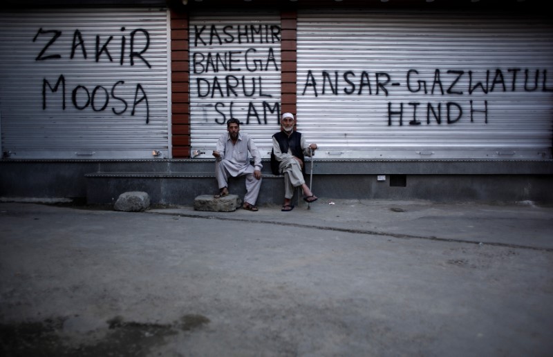 जम्मू-काश्मीर आणि लडाख : दुभाजनानंतरची आव्हाने