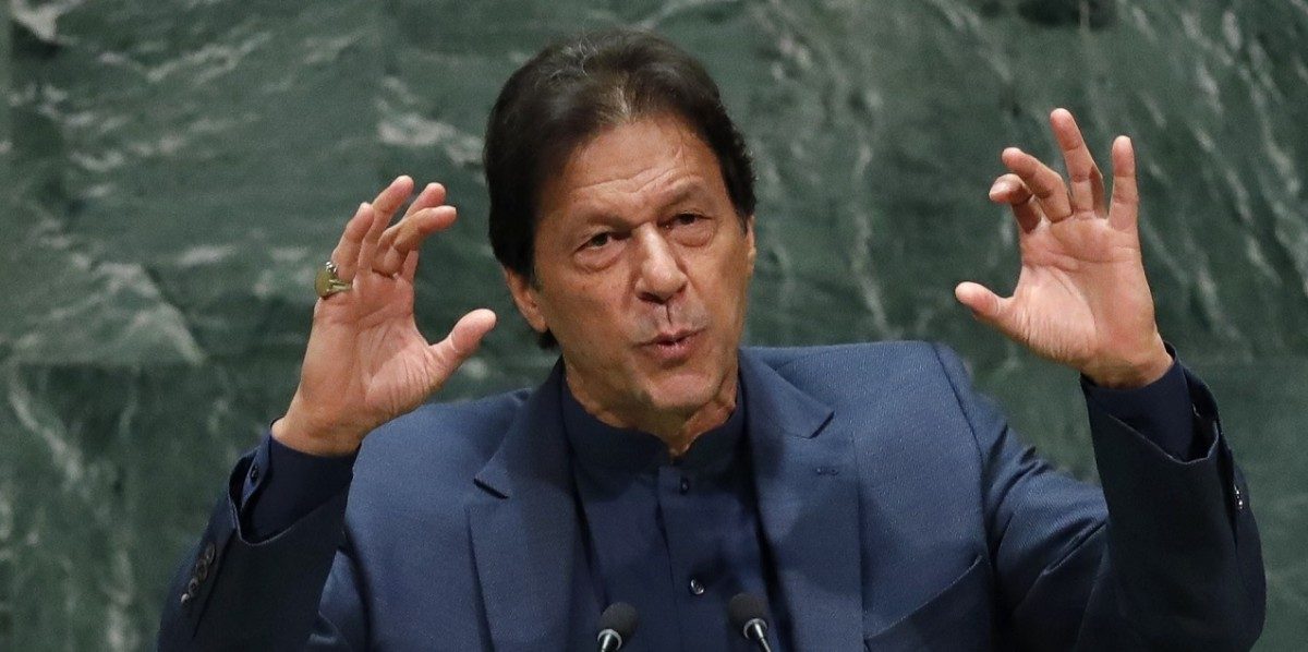 इम्रान खान सरकारवर अविश्वासाचा ठराव; पक्षात बंडखोरी