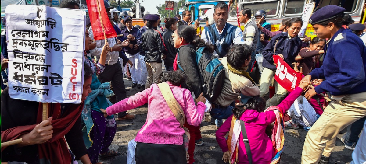 कामगार संघटनांच्या भारत बंदला संमिश्र प्रतिसाद