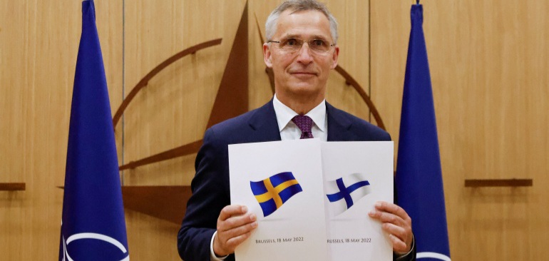 स्वीडन, फिनलंडचा नाटोत प्रवेशाचा प्रस्ताव
